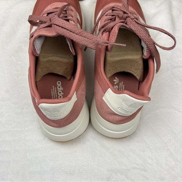 adidas Women's Rose and White Sneakers - Picture 9 of 15